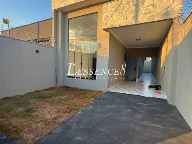 #1231 - Casa para Venda em Aparecida de Goiânia - GO - 1