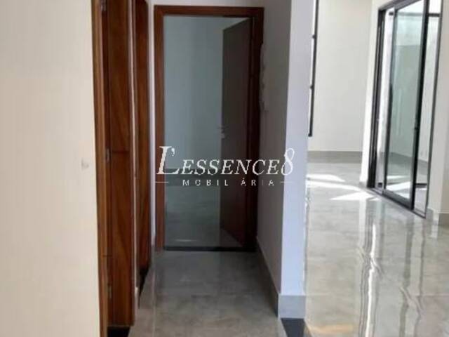 Casa para Venda em Goiânia - 5