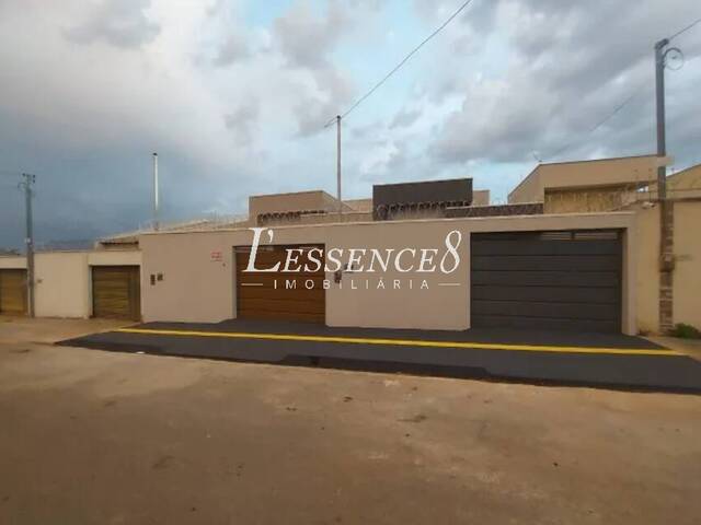 #1237 - Casa para Venda em Aparecida de Goiânia - GO - 1