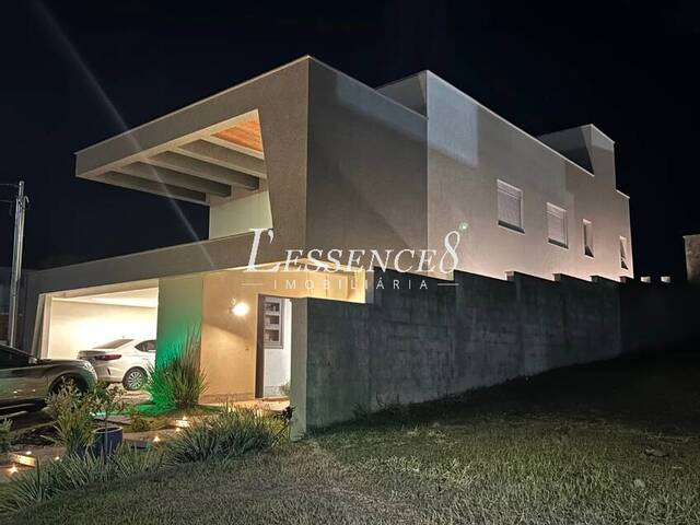 #1240 - Casa em condomínio para Venda em Senador Canedo - GO - 1