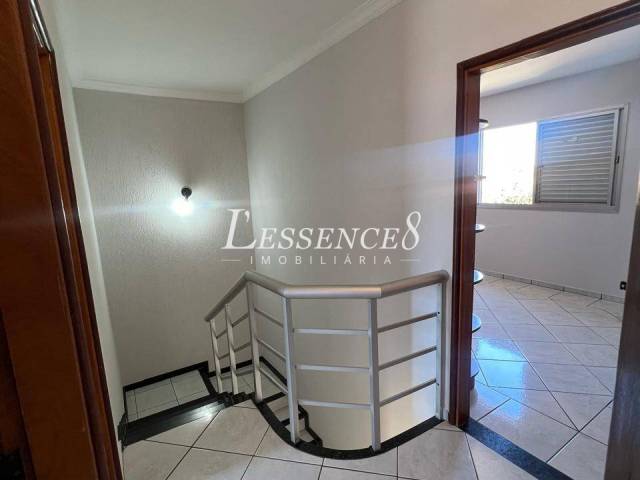 Sobrado para Venda em Goiânia - 4