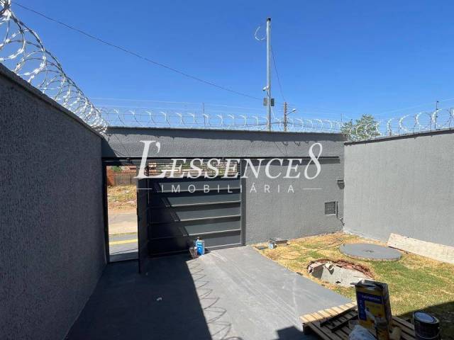 #1319 - Casa para Venda em Aparecida de Goiânia - GO - 2