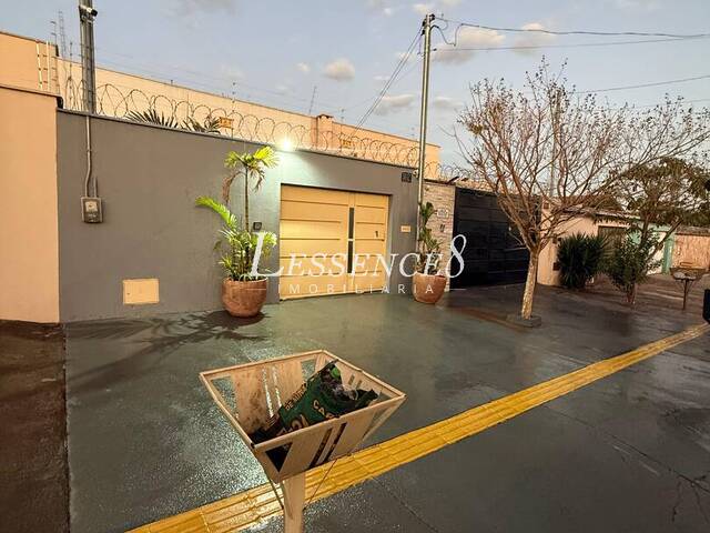 #1462 - Casa para Venda em Aparecida de Goiânia - GO