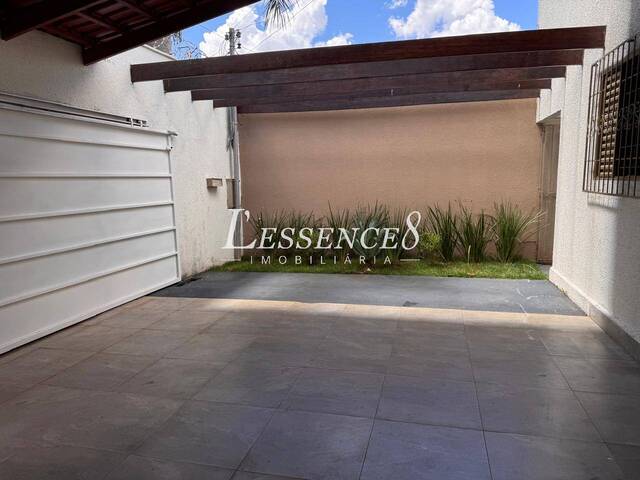 #1494 - Casa para Venda em Goiânia - GO - 1