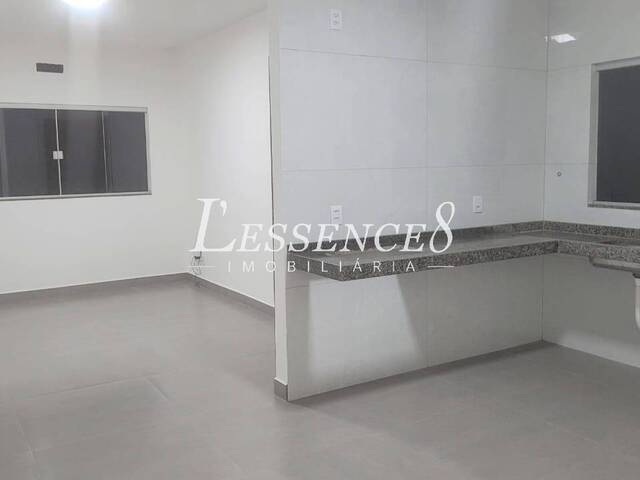 #1496 - Casa para Venda em Aparecida de Goiânia - GO - 3