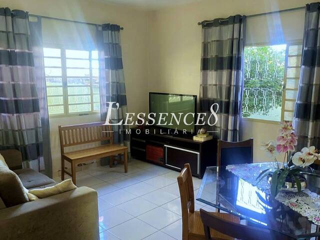 #1501 - Casa para Venda em Goiânia - GO - 1