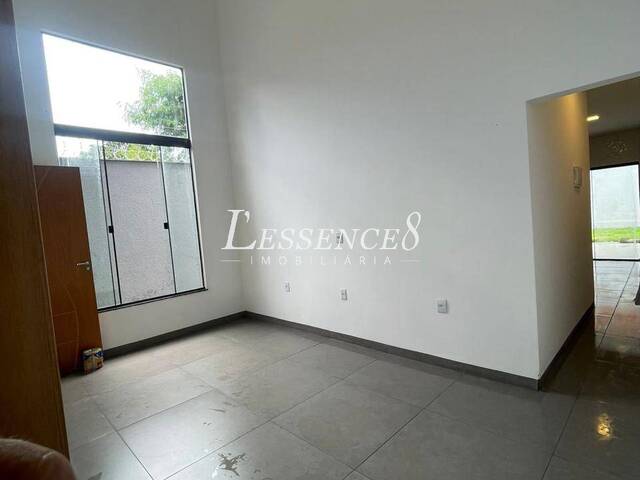 #1515 - Casa para Venda em Aparecida de Goiânia - GO - 1