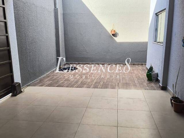 Casa para Venda em Abadia de Goiás - 2