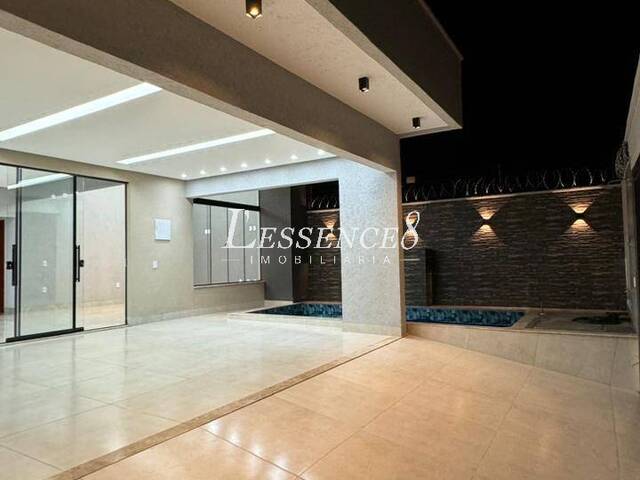 #1522 - Casa para Venda em Trindade - GO - 2