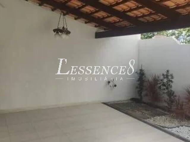 #1525 - Casa para Venda em Goiânia - GO - 2