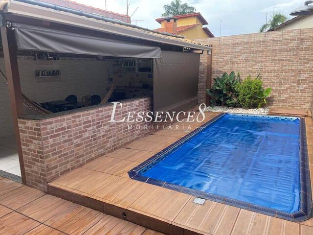 #1542 - Sobrado para Venda em Goiânia - GO - 2