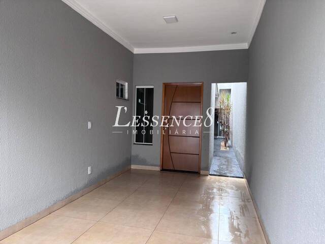 #1550 - Casa para Venda em Goiânia - GO - 2