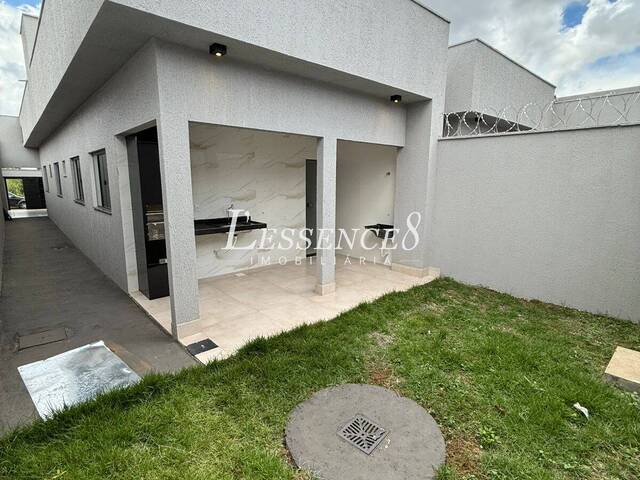 #1563 - Casa para Venda em Aparecida de Goiânia - GO - 2