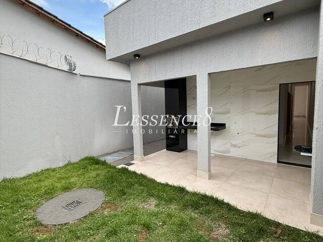 #1563 - Casa para Venda em Aparecida de Goiânia - GO - 3