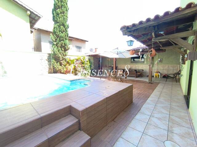 #1566 - Casa para Venda em Goiânia - GO - 2