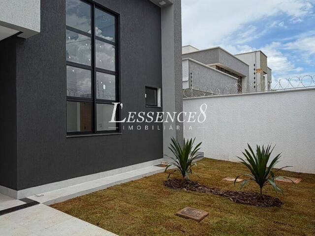 #1591 - Casa para Venda em Goiânia - GO - 2