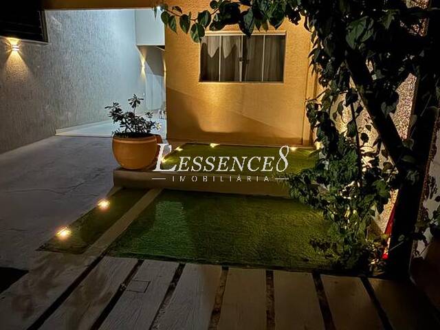 #1600 - Casa para Venda em Goiânia - GO - 2