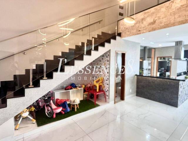 #1601 - Sobrado para Venda em Trindade - GO - 3