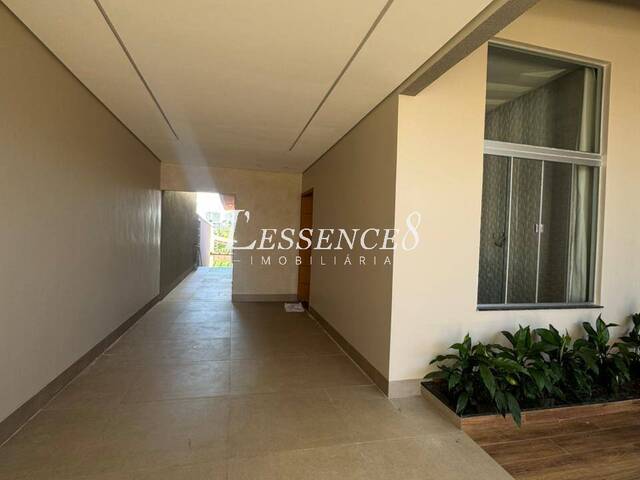 #1606 - Casa para Venda em Aparecida de Goiânia - GO - 3