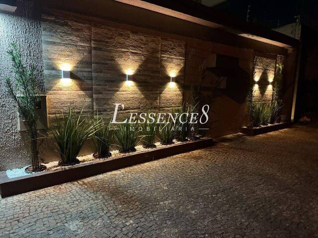 #1614 - Sobrado para Venda em Goiânia - GO - 2