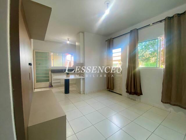 Casa para Venda em Aparecida de Goiânia - 2