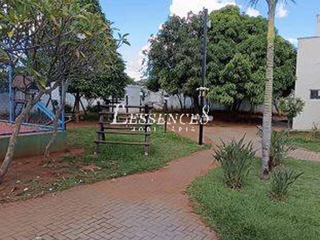 Casa em condomínio para Venda em Goiânia - 2