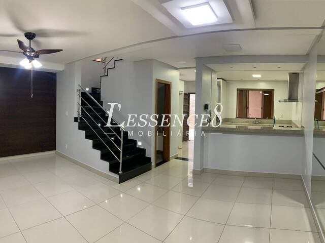 Sobrado para Venda em Goiânia - 2