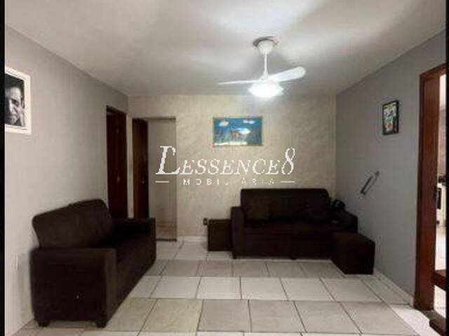 Casa para Venda em Goiânia - 5