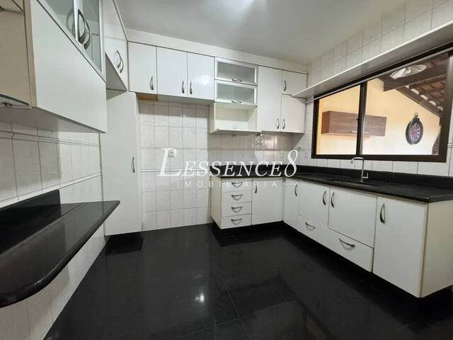 Sobrado para Venda em Goiânia - 5