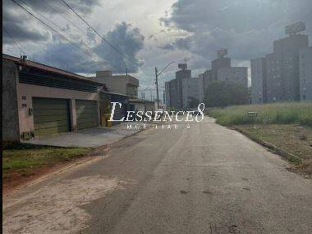 Área para Venda em Goiânia - 4