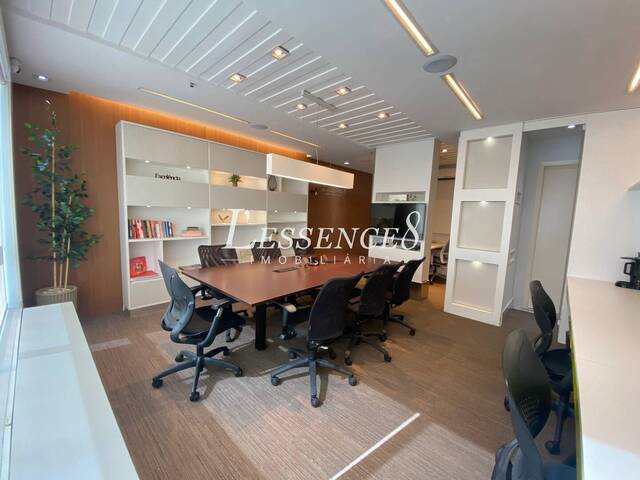 Sala para Venda em Goiânia - 3