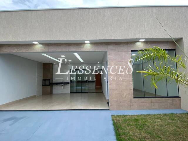 #1786 - Casa para Venda em Aparecida de Goiânia - GO - 1