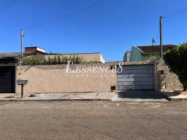 #1802 - Casa para Venda em Goiânia - GO - 2