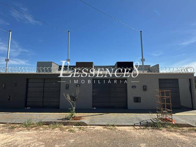 #1810 - Casa para Venda em Goiânia - GO - 2
