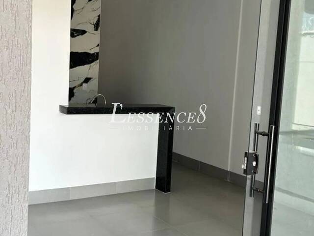 Casa para Venda em Goiânia - 3