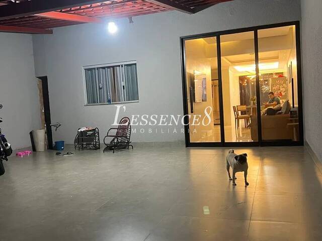 Casa para Venda em Aparecida de Goiânia - 2