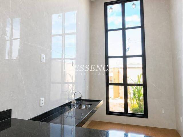 Casa para Venda em Goiânia - 4