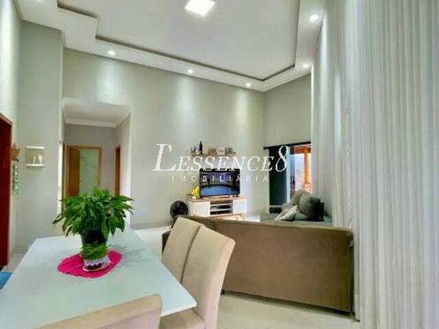 Casa para Venda em Goiânia - 3