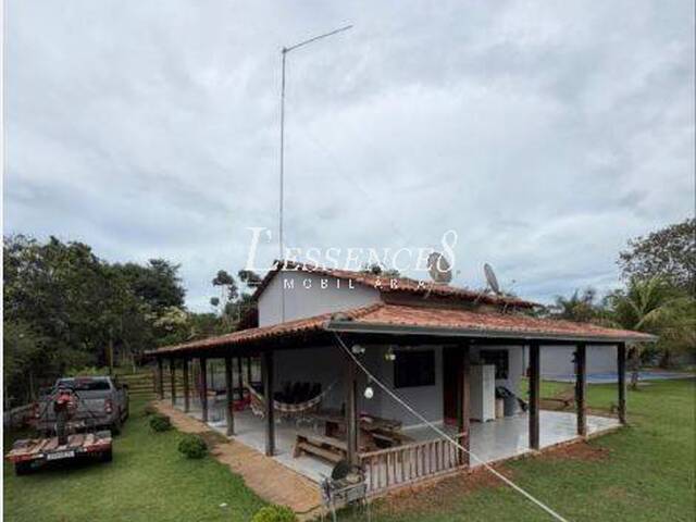 Venda em Área Rural de Hidrolândia - Hidrolândia