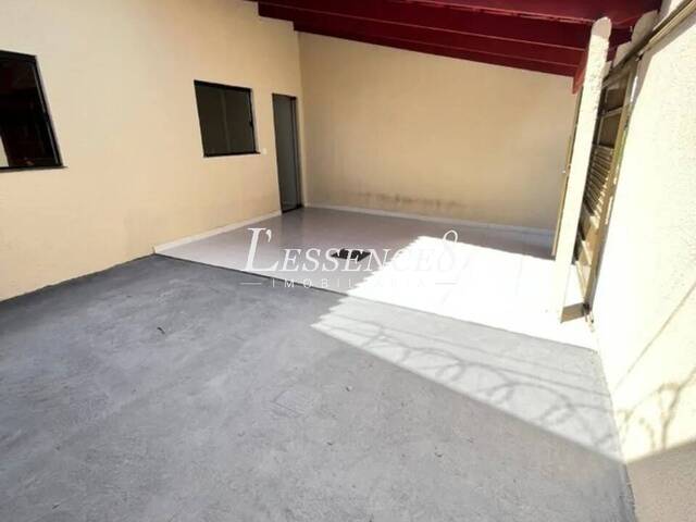 Casa para Venda em Senador Canedo - 2