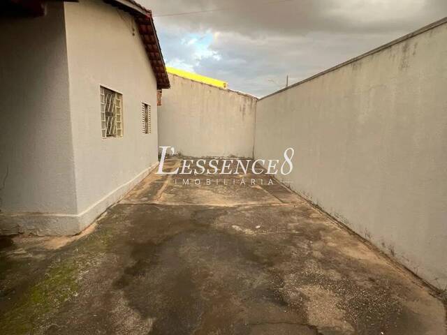 Casa para Venda em Goiânia - 3