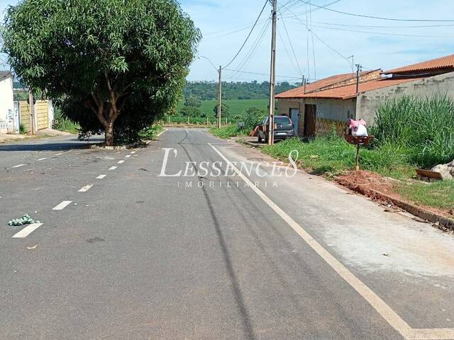 Venda em Residencial Santa Edwiges - Senador Canedo