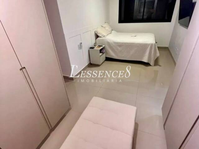 Apartamento para Venda em Goiânia - 4