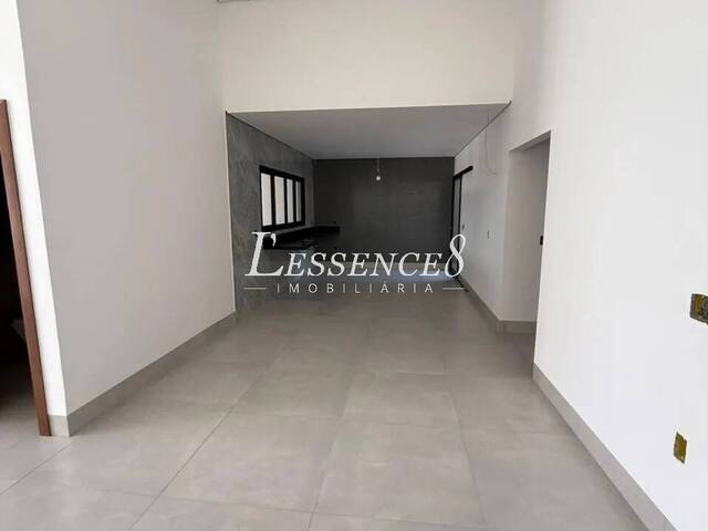 Casa para Venda em Goiânia - 5